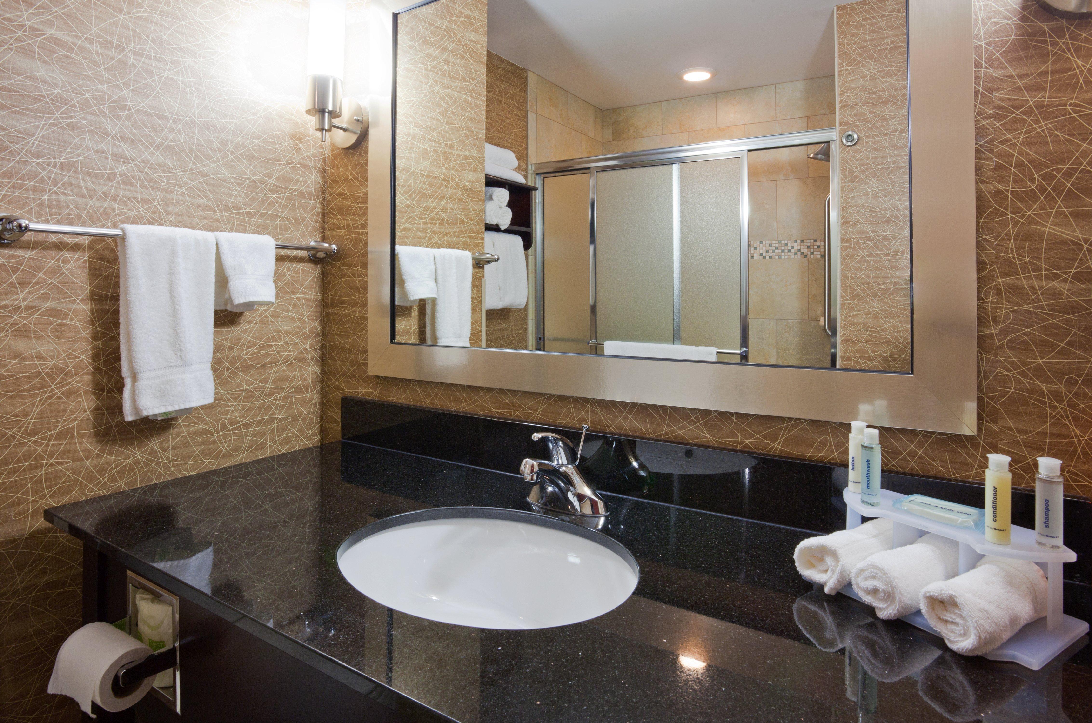 Holiday Inn Express And Suites Rochester West-Medical Center By Ihg Zewnętrze zdjęcie