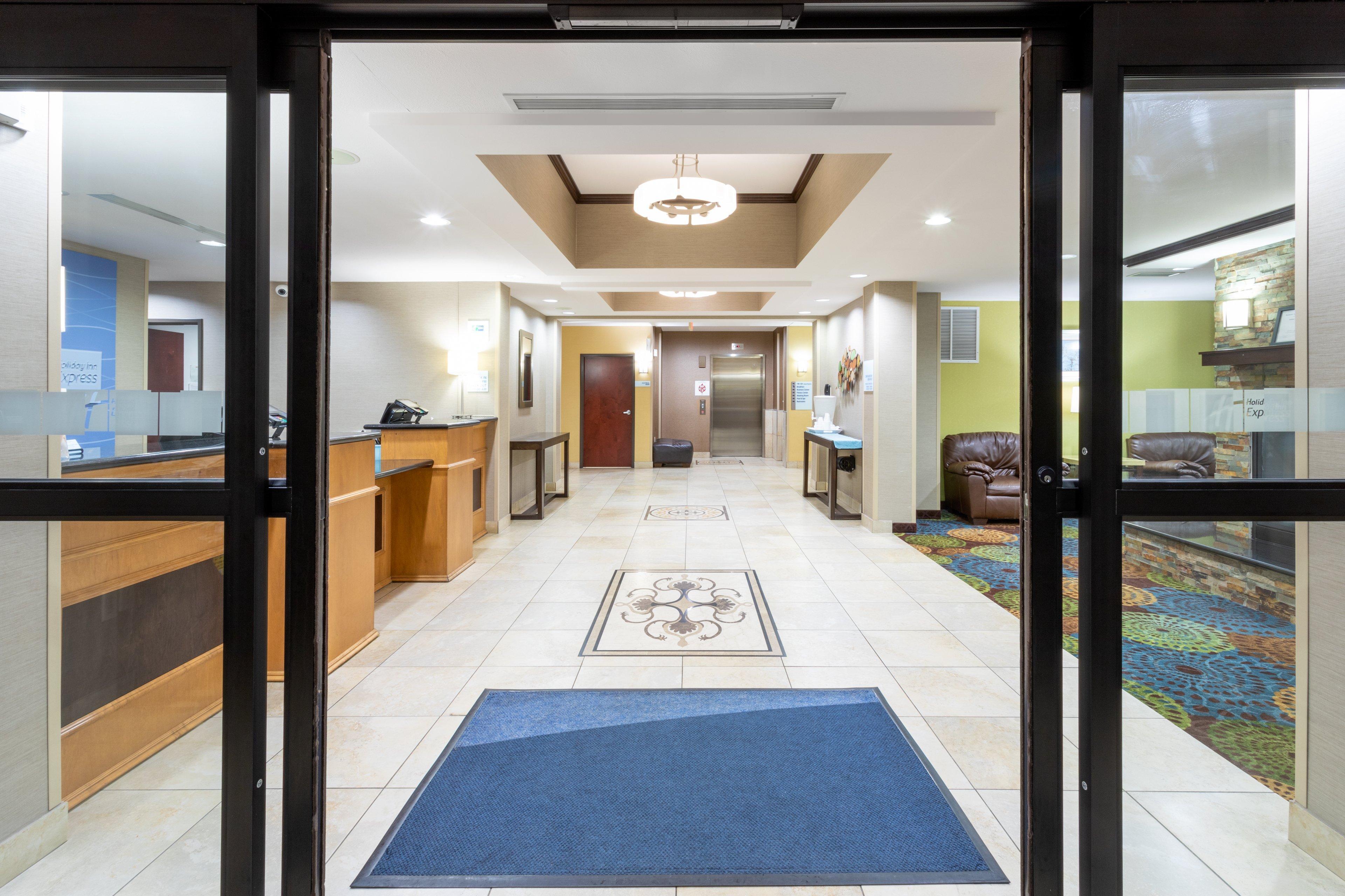 Holiday Inn Express And Suites Rochester West-Medical Center By Ihg Zewnętrze zdjęcie