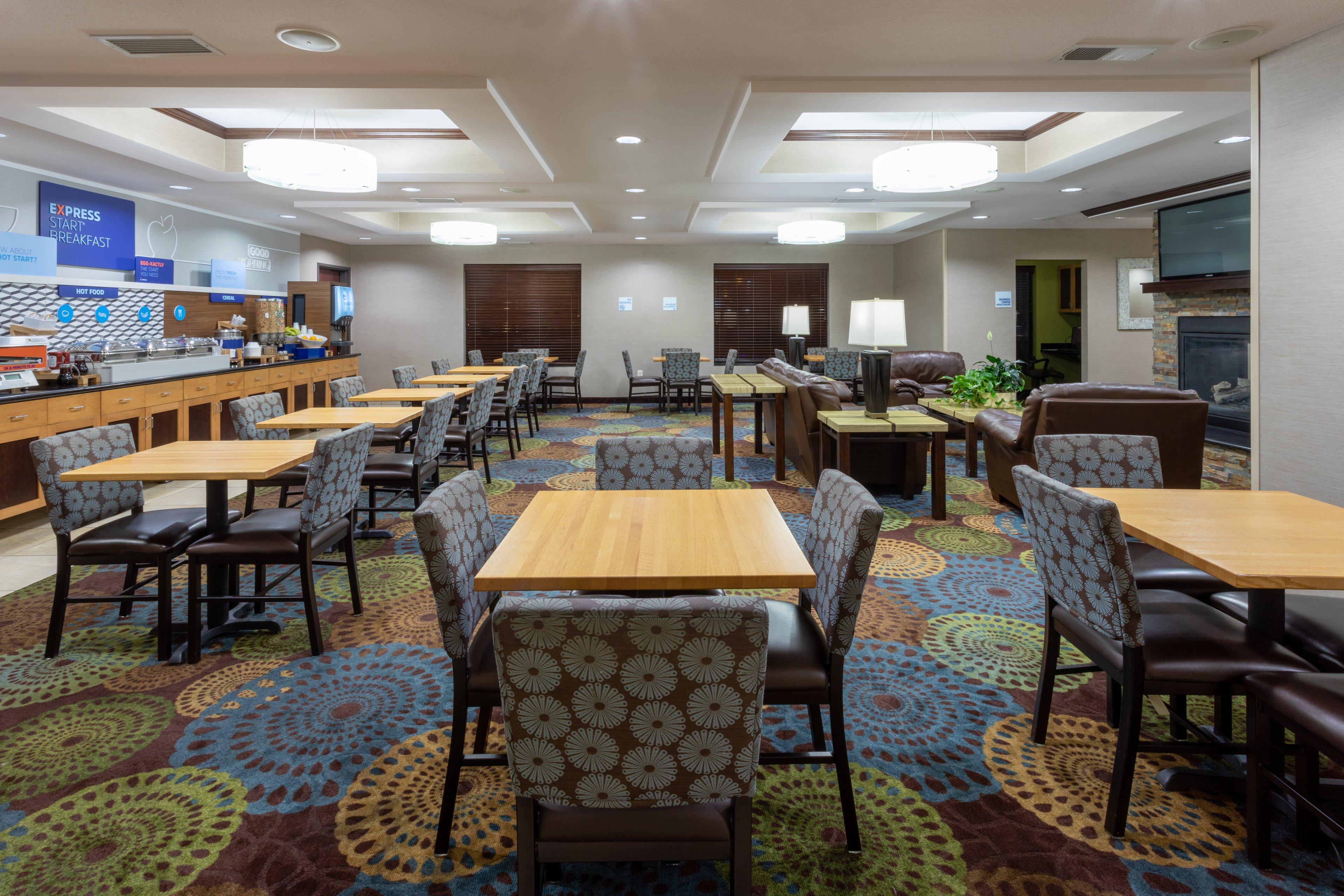 Holiday Inn Express And Suites Rochester West-Medical Center By Ihg Zewnętrze zdjęcie