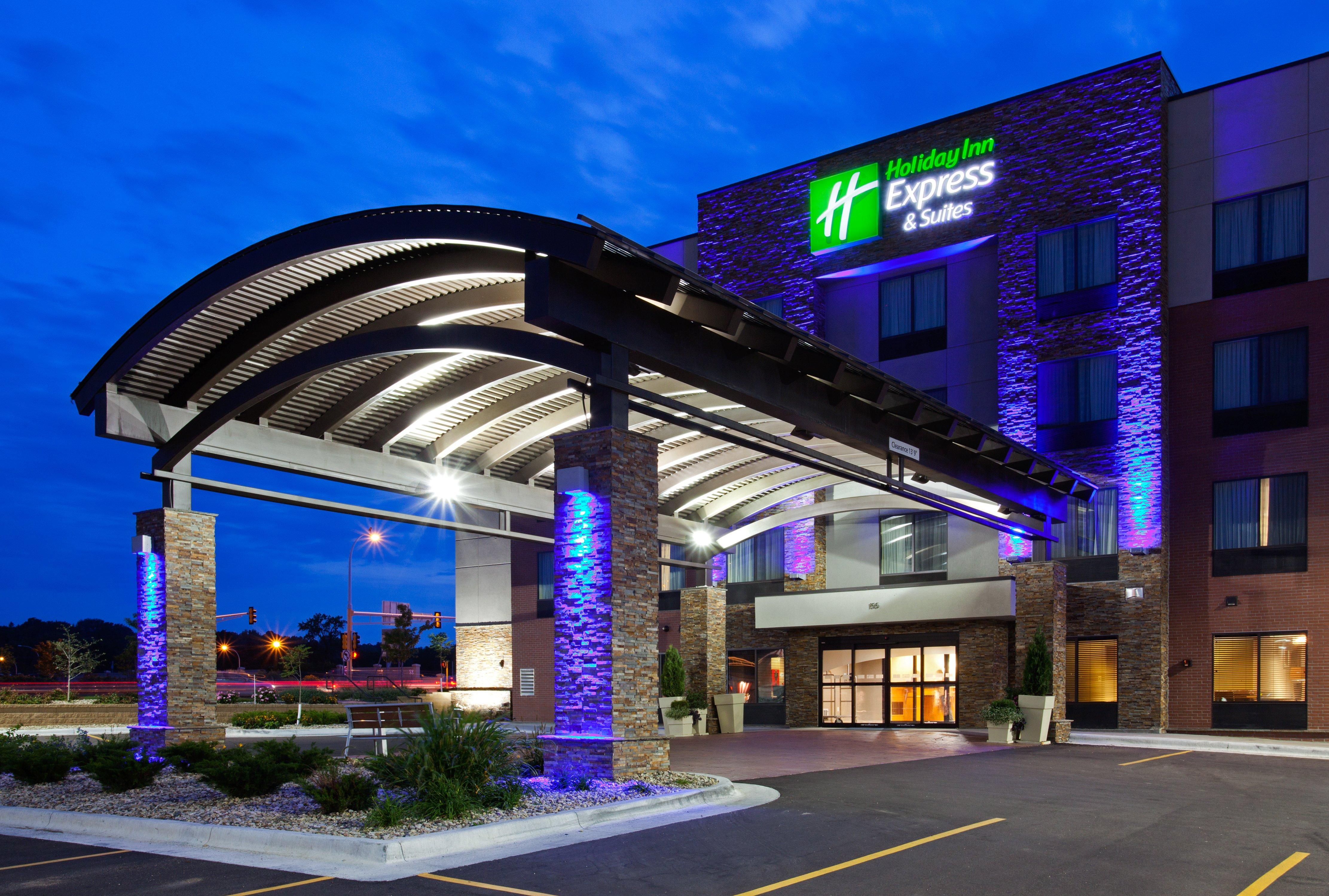 Holiday Inn Express And Suites Rochester West-Medical Center By Ihg Zewnętrze zdjęcie